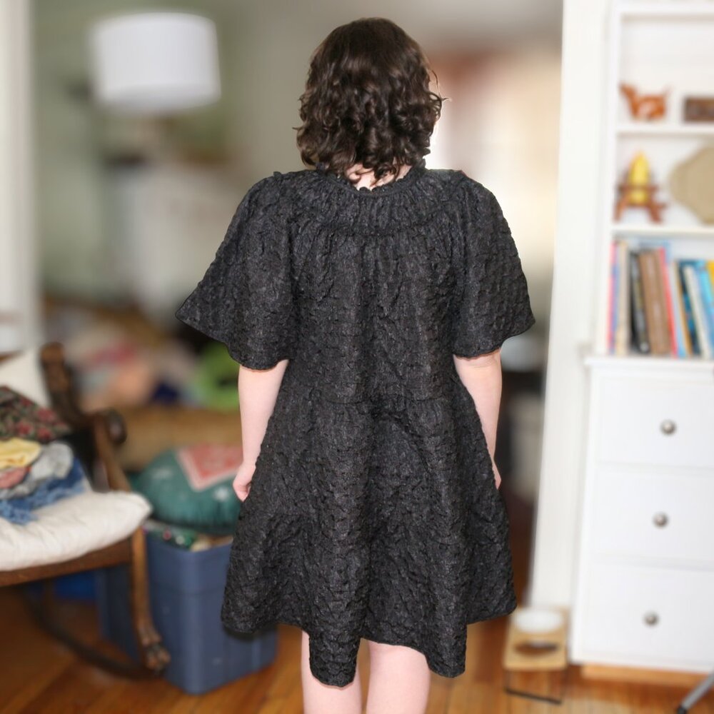 NWT Moon River Black Floral Textured Tent Mini Dress - Size Medium - Picture 3 of 3